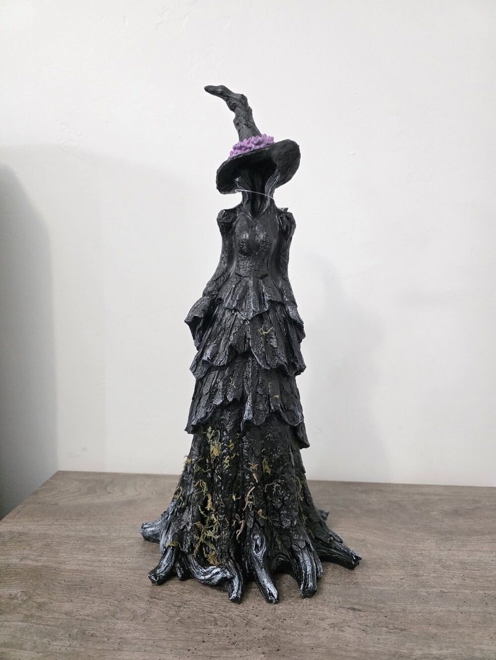 Tahari Tree Witch with Hat Black Moss Forest Mossy Garden Halloween Figurine
